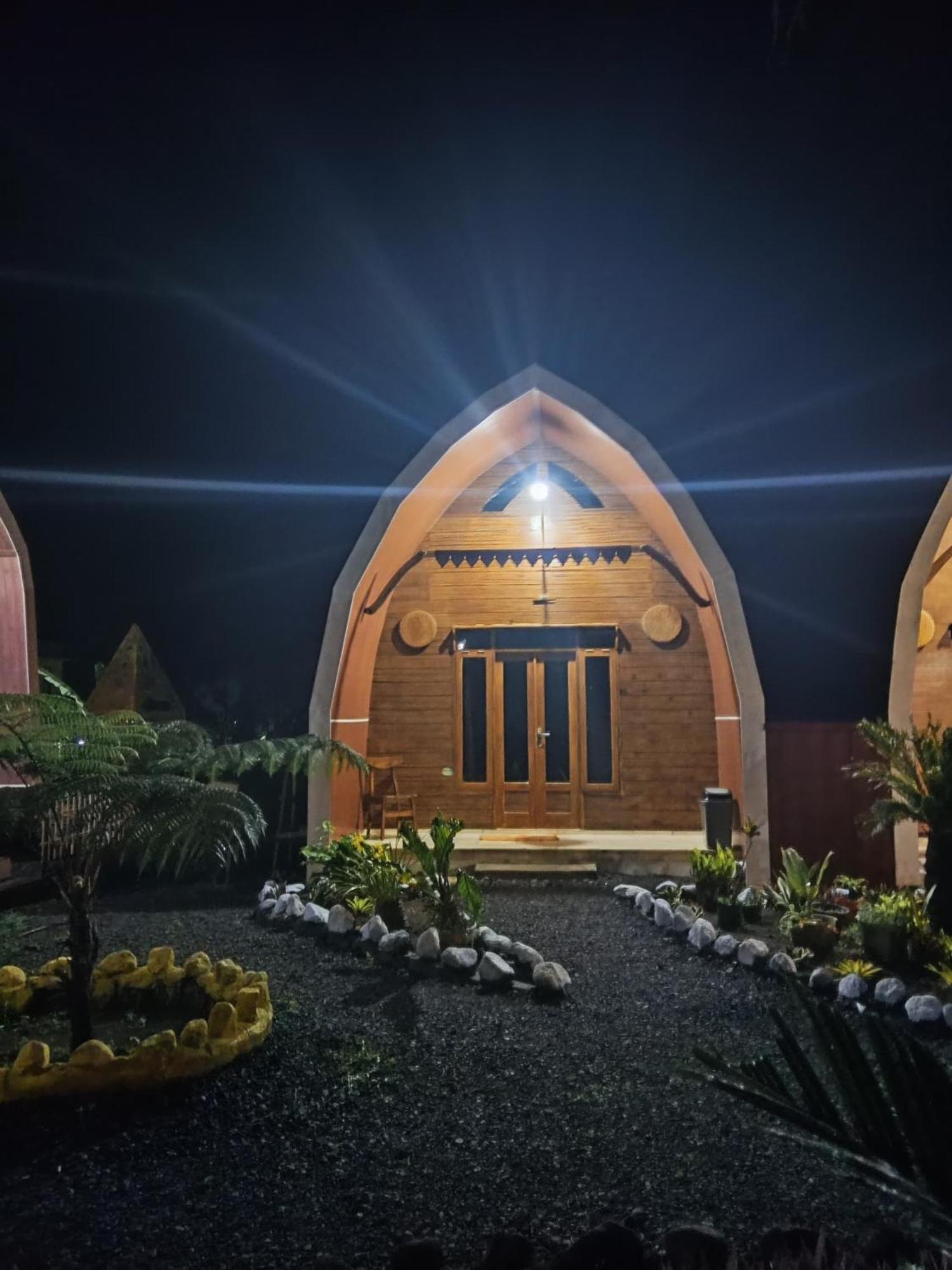 Indah Damai Cottages Sidomukti ภายนอก รูปภาพ